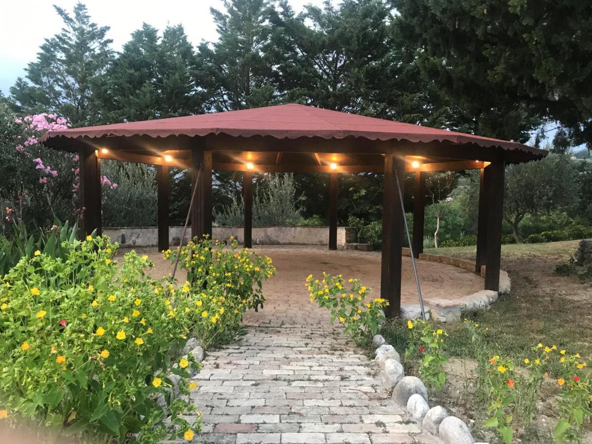 Roccavivara Hotel Lo Smeraldo מראה חיצוני תמונה